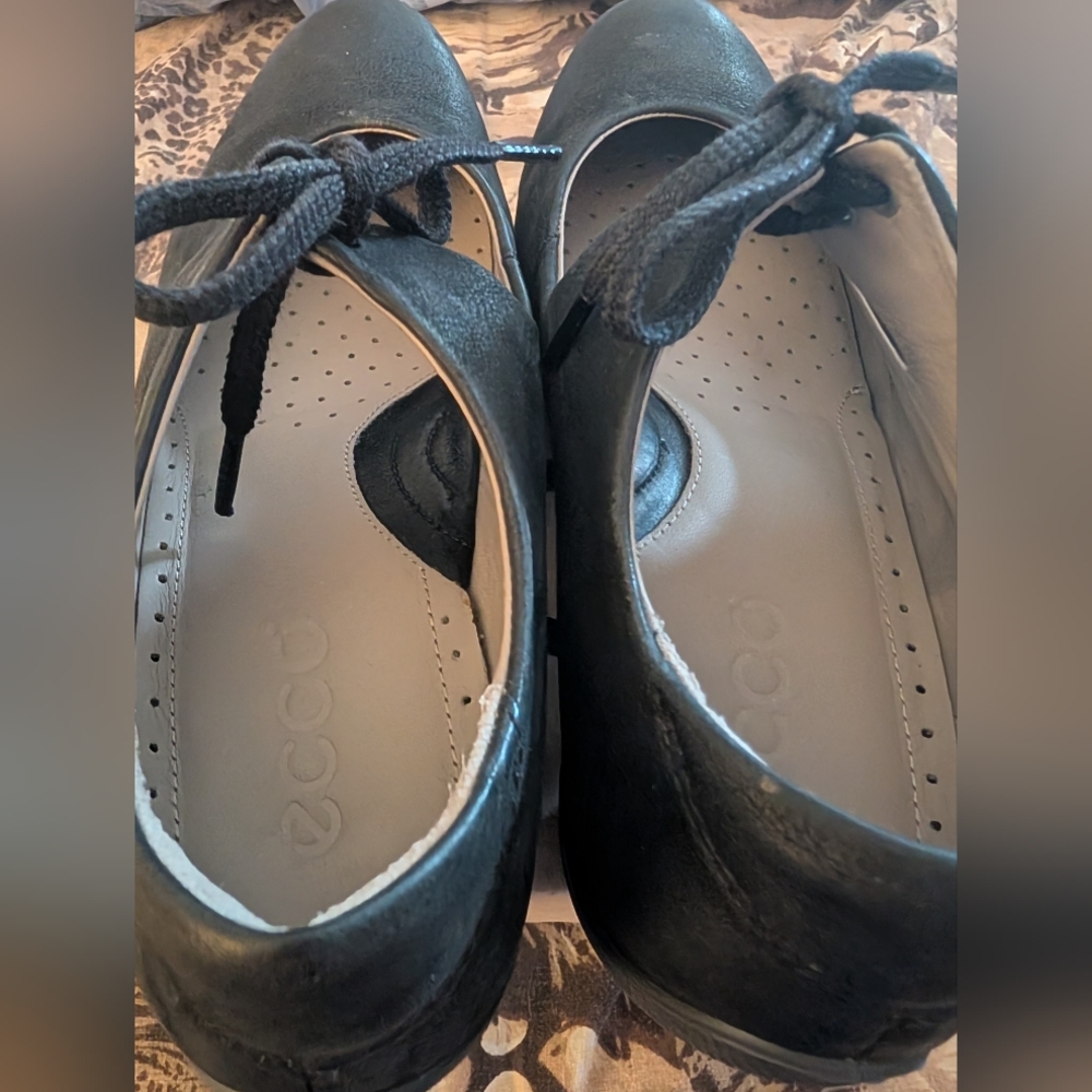 Ecco Sculptured Mary Jane Pumps - Picture 4 of 12